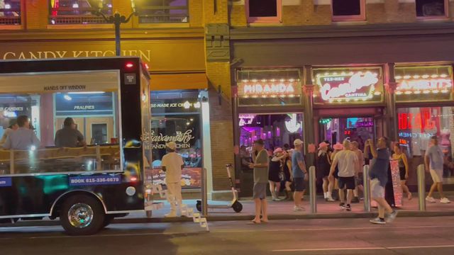 Nashville with Taste Tour Nighttime Historical and Private Tours